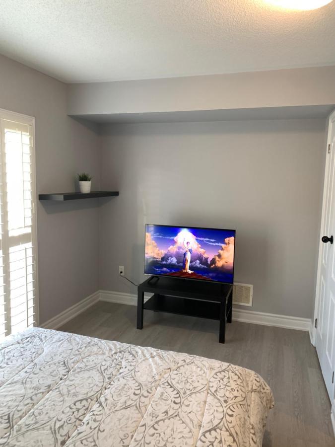 Beautiful 3-bedroom&3-bathroom holiday home-Mississauga Extérieur photo
